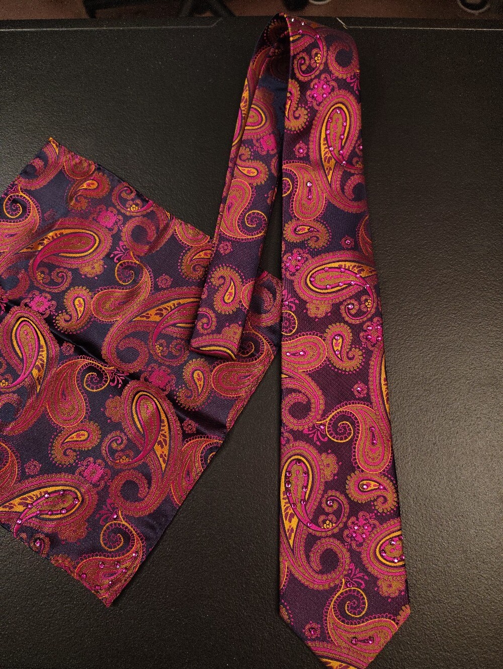 New, Dark Fuchsia And Orange Paisley Tie W/Pocket Square And Fuchsia Rhinestones